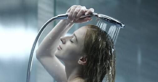 夏天洗澡水温度一般多少度 夏天洗澡多久洗一次好