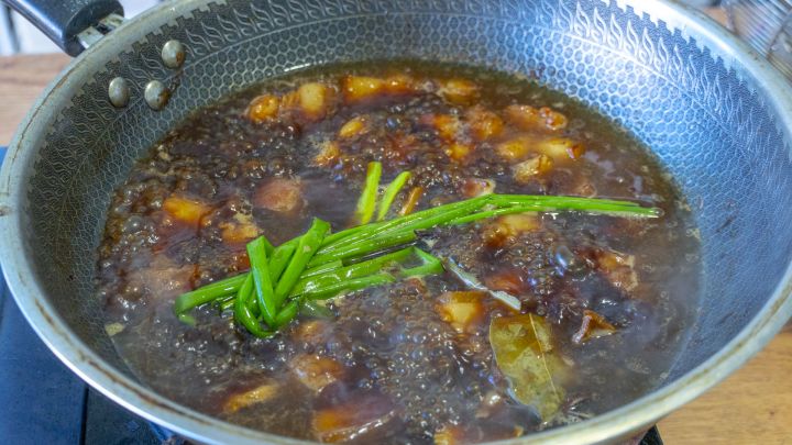 100种地摊小吃(分享12种最受欢迎的街边特色小吃)