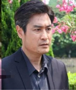 “珠影一哥”陈锐:戏红人不红,前妻和现任妻子都是美女演员