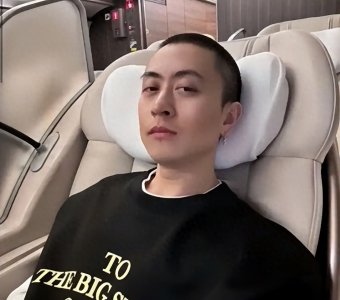​坐3.6亿私人飞机，给网红天价抚养费，“沪上皇”秦奋到底啥来头