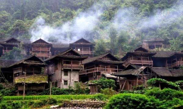 吊脚楼的由来和发展,土家族吊脚楼的位置,作用,材料,结构和文化内涵的关系图1