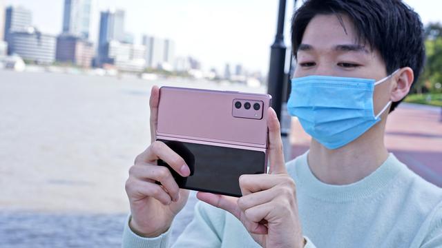 三星折叠屏手机fold 2怎样(三星GalaxyZFold2测评)(29)