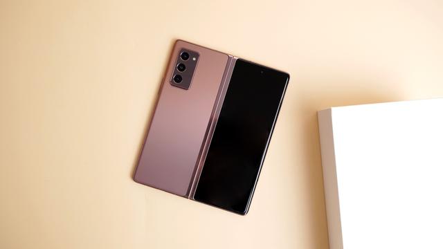 三星折叠屏手机fold 2怎样(三星GalaxyZFold2测评)(3)