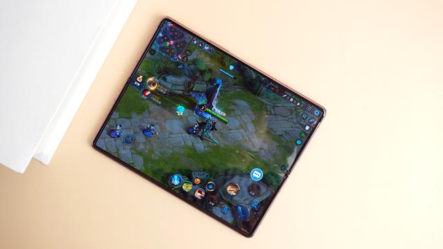 三星折叠屏手机fold 2怎样(三星GalaxyZFold2测评)(11)