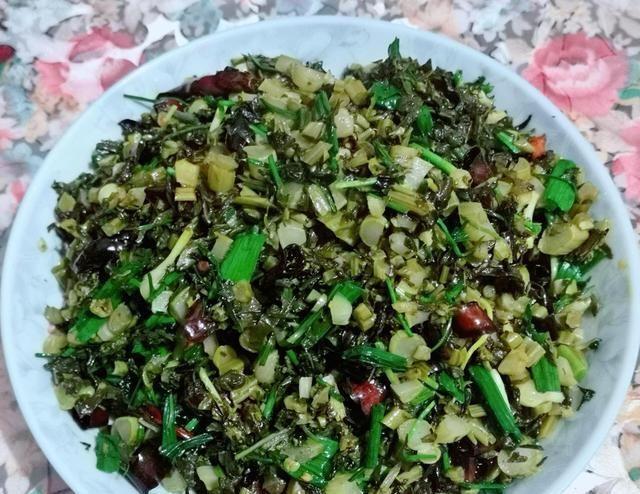 在农村关于野葱的几种吃法:清明前后更得多吃,预防感冒全靠它