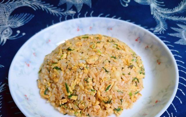 在农村关于野葱的几种吃法:清明前后更得多吃,预防感冒全靠它