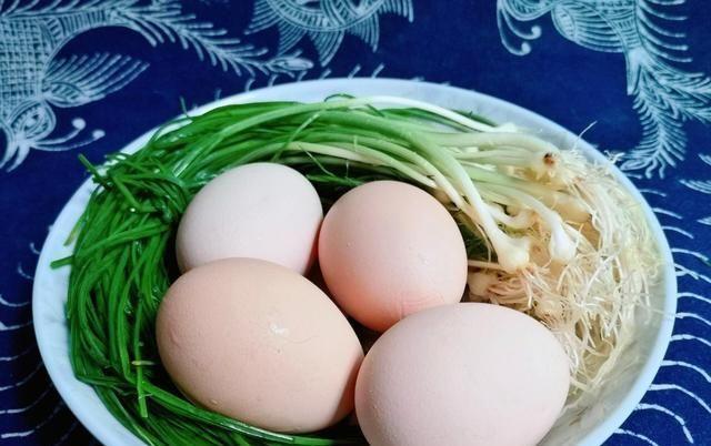 在农村关于野葱的几种吃法:清明前后更得多吃,预防感冒全靠它
