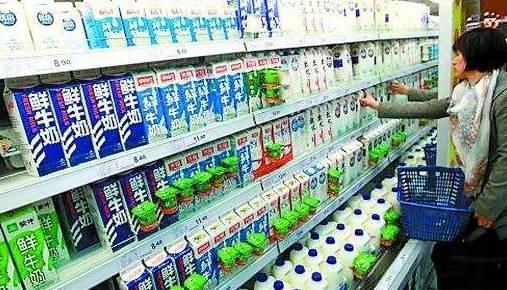 为什么饮料瓶是圆的，牛奶盒是方的？原来这里有大学问