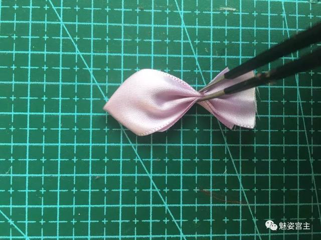 简单的手工芭比娃娃制作过程(你们要的DIY手工芭比娃娃来了)(9)