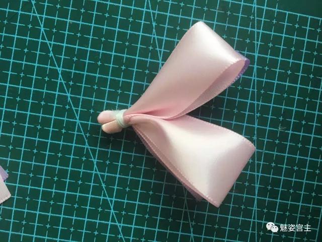 简单的手工芭比娃娃制作过程(你们要的DIY手工芭比娃娃来了)(31)