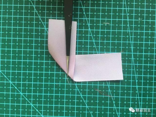 简单的手工芭比娃娃制作过程(你们要的DIY手工芭比娃娃来了)(6)