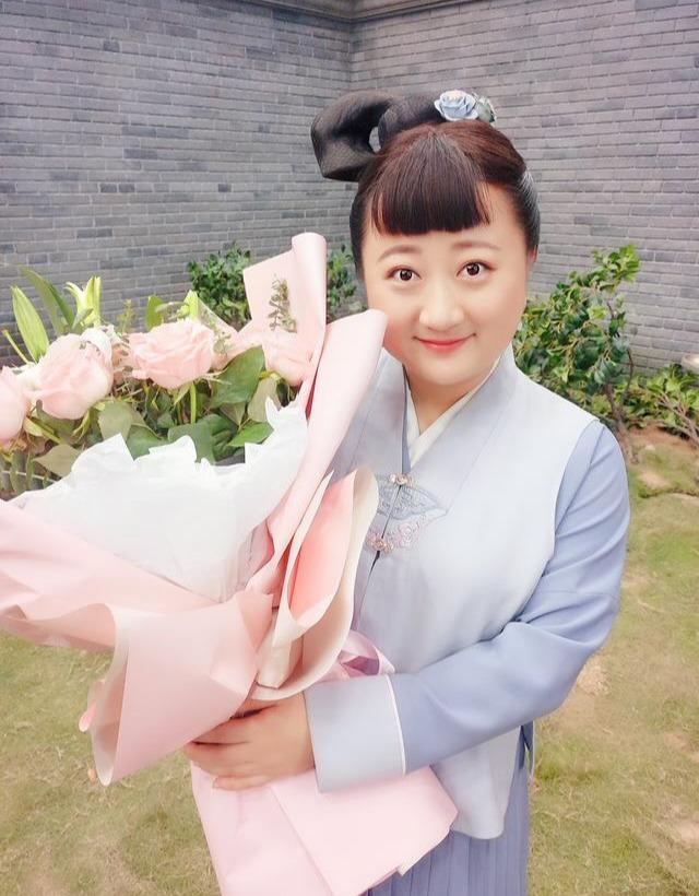 臧洪娜为什么认识肖战(肖战生日跟他合影的臧洪娜到底什么来头)(6)