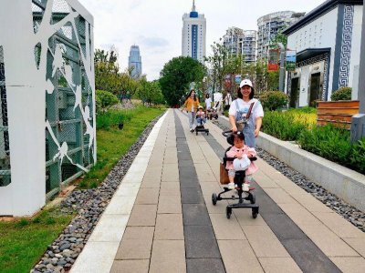 ​游东湖梨园札记