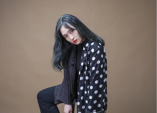 央视主播李红丈夫近照！