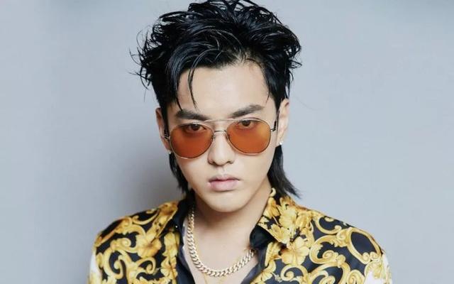 蔡徐坤感情经历（蔡徐坤疑似恋情曝光）(3)