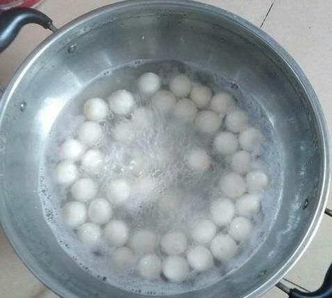 煮元宵应该是冷水下锅还是热水，汤圆应该冷水下锅还是热水下锅？图5