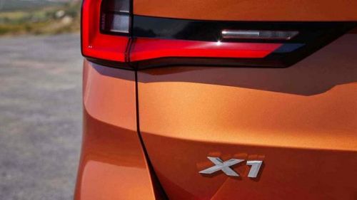 宝马x1内饰改装效果图(宝马x1内饰改装)-第2张图片-