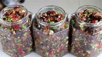 ​腌茄子的季节到了，香辣好吃又下饭，方法简单