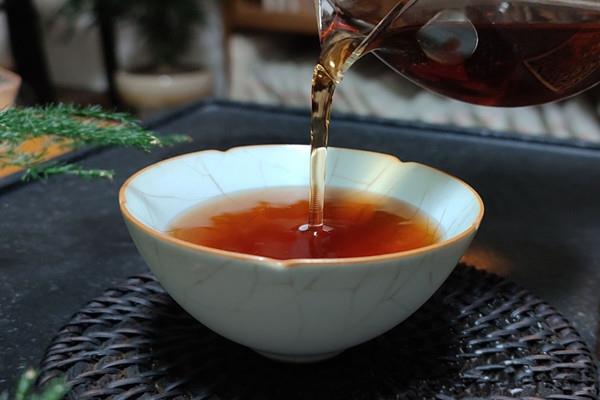 乌龙茶适合什么人群喝 乌龙茶不适宜人群 乌龙茶适合什么人群喝 乌龙茶不适宜人群