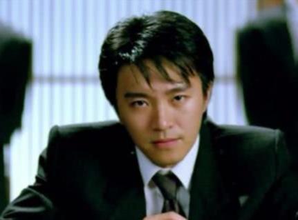 周星驰与张国荣生前合照，两位经典同框，满是回忆！