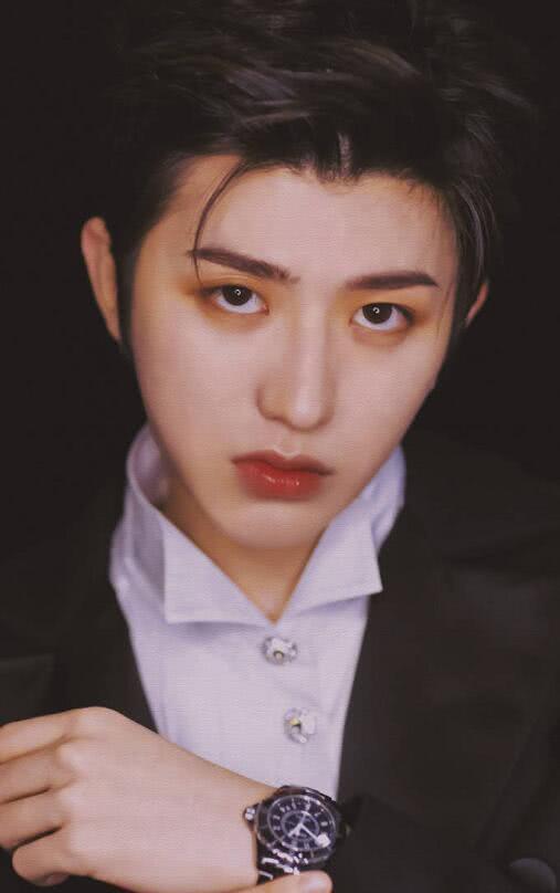 百分九再出五人团综,蔡徐坤依旧缺席,而这却是范丞丞首档综艺!