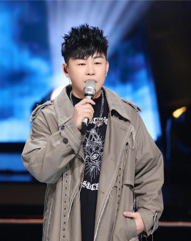 胡彦斌个人资料简介(胡彦斌又自费为新人写歌)