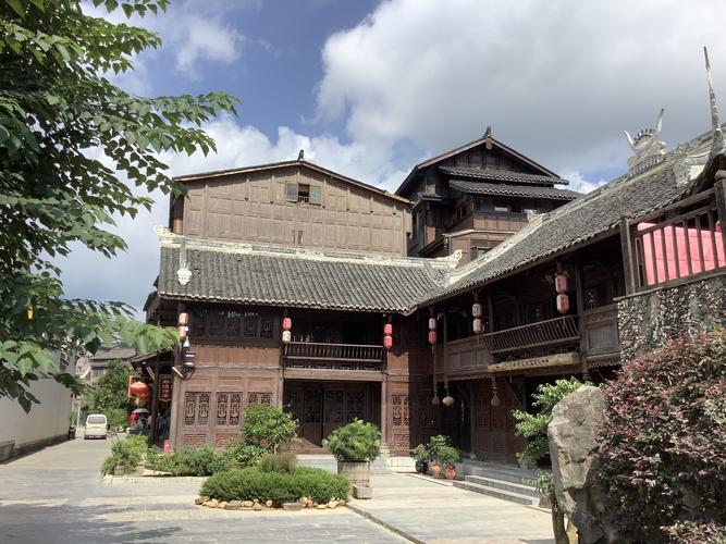 第三天：贵州历史文化名城——花溪大学城