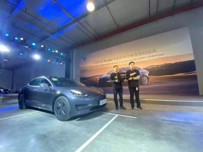 ​特斯拉明年开始生产人形机器人丶(特斯拉人形机器人给我们带来哪些震惊和期待)