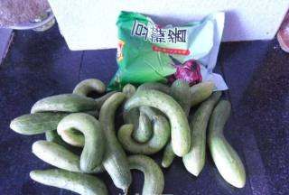 酱瓜原料是什么瓜,北京酱瓜的腌制方法视频图3