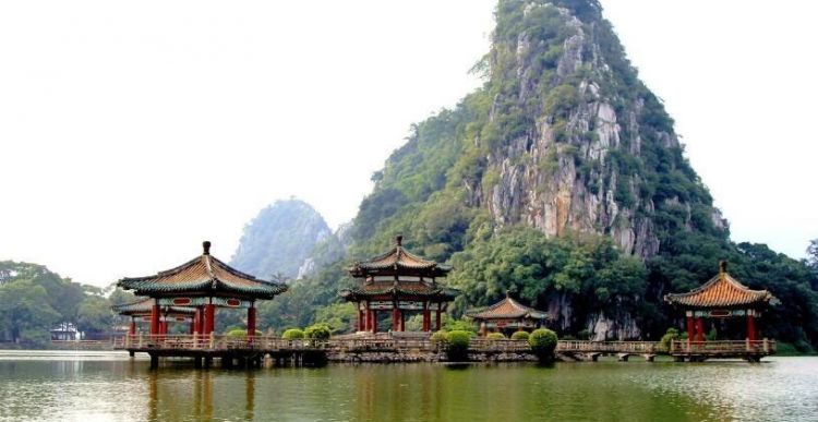 肇庆除了七星岩和鼎湖山还有什么好玩的