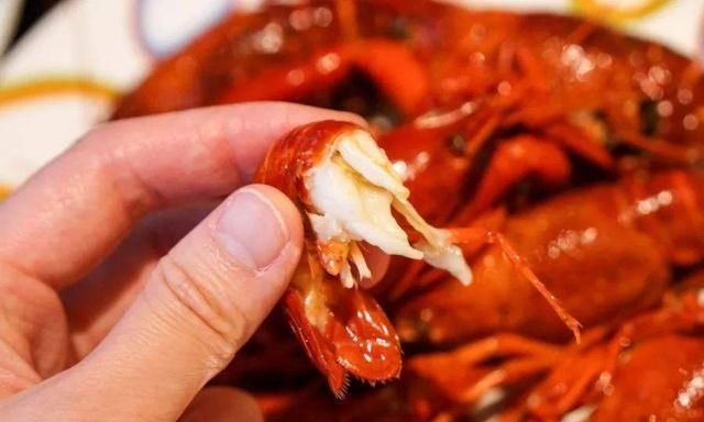 小龙虾炸几分钟再煮几分钟