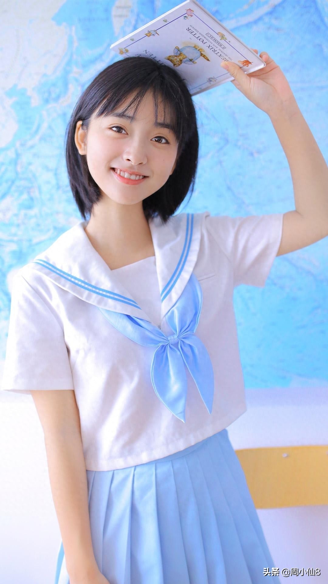 沈月，娱乐圈偶像演员，被誉为“漫画女孩”