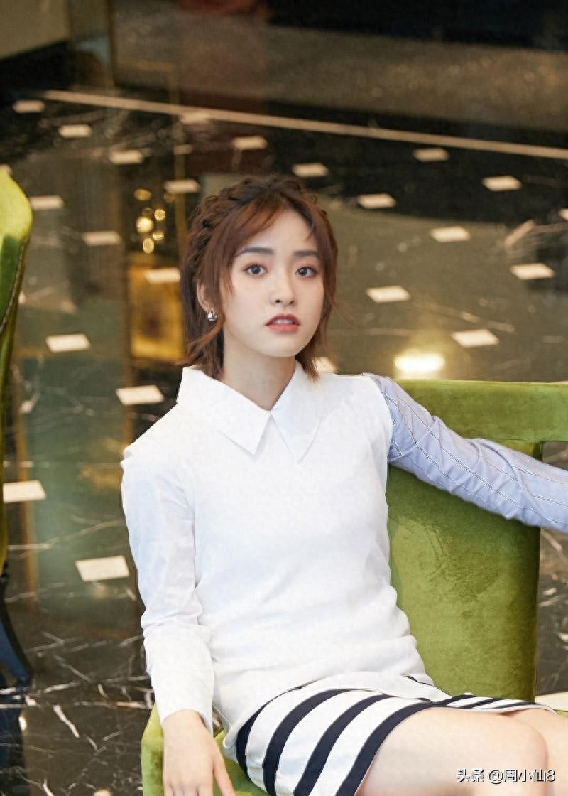 沈月，娱乐圈偶像演员，被誉为“漫画女孩”