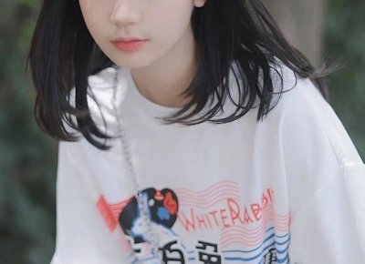 ​在外打工的丈夫出事，妻子借酒消愁喝到烂醉，小叔从饭店把她抱回