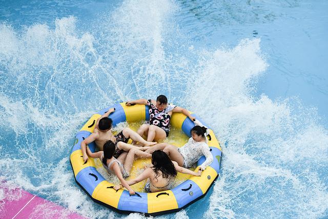 汤山水世界游玩攻略(汤山欢乐水世界带热乡村夏游)(3)