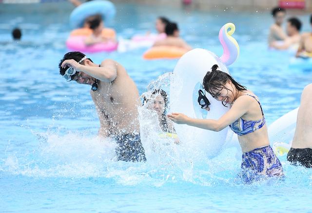 汤山水世界游玩攻略(汤山欢乐水世界带热乡村夏游)(2)