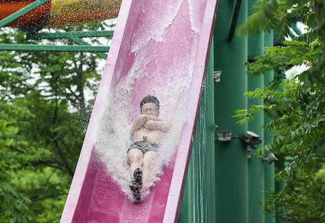 汤山水世界游玩攻略(汤山欢乐水世界带热乡村夏游)(4)