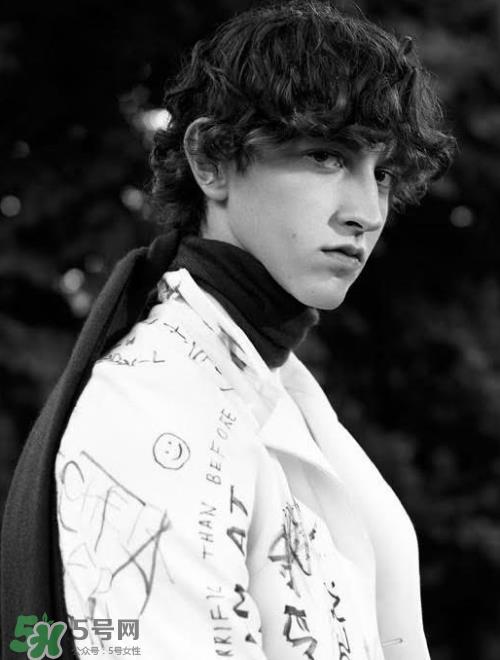 raf simons算什么档次？raf simons是奢侈品吗？