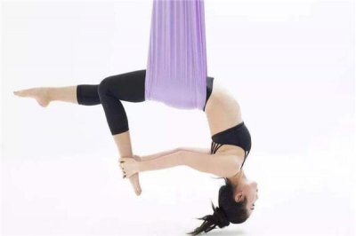 ​空中瑜伽呼吸方法 腹式呼吸为主