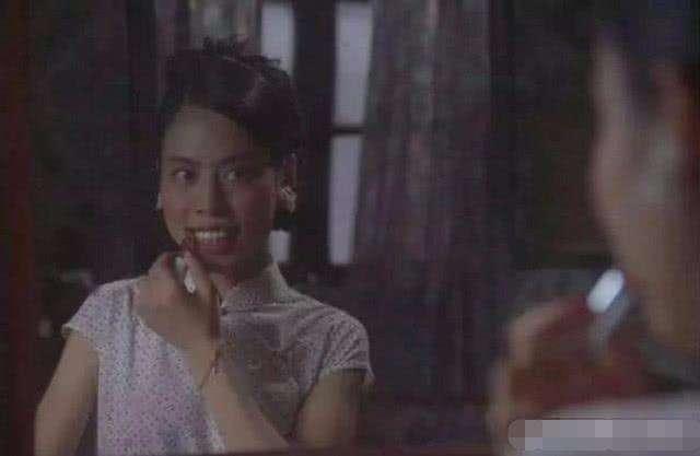 周星驰《功夫》里面的龅牙珍，真实模样曝光，网友：也是美女一枚