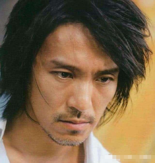 周星驰《功夫》里面的龅牙珍，真实模样曝光，网友：也是美女一枚