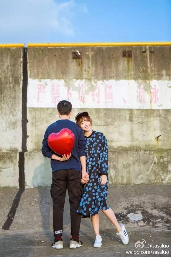以前很火的重庆网红情侣（重庆的那些网红们）(29)