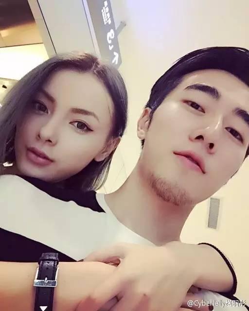 以前很火的重庆网红情侣（重庆的那些网红们）(41)