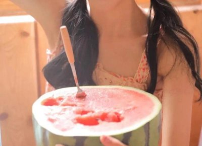 ​感情中，女生高攀很辛苦