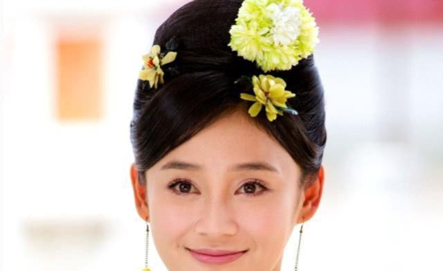 袁姗姗杨幂同为《宫》的女主，人气差之千里，她俩的老师道出缘由