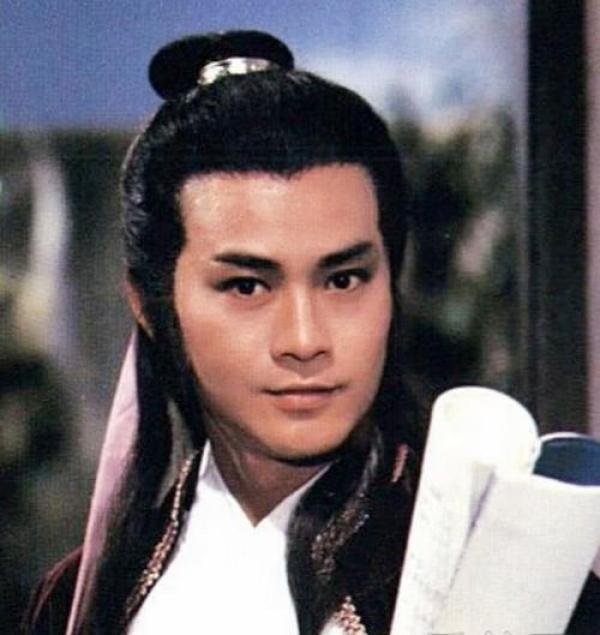 72岁郑少秋近照曝光,72岁却像42岁,风采依旧不减当年!