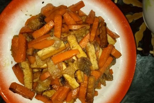 胡萝卜可以和豆干炒到一起吗