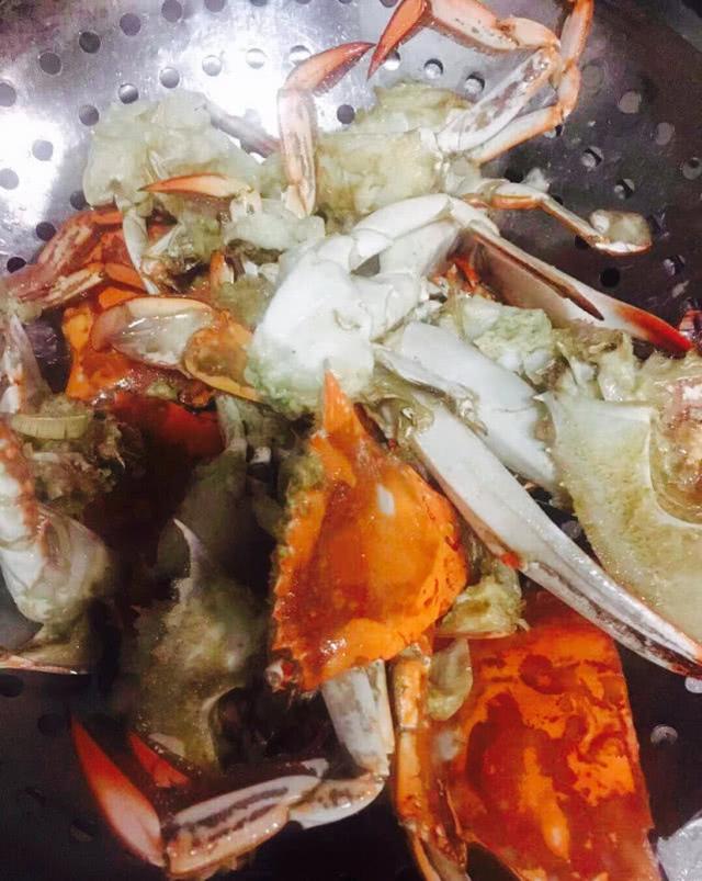 家常梭子蟹炒年糕的做法(微距离魔幻厨房)(16)