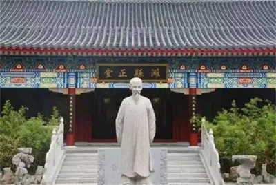 ​郑板桥开仓济民文言文翻译（郑板桥开仓济民文言文翻译及原文）