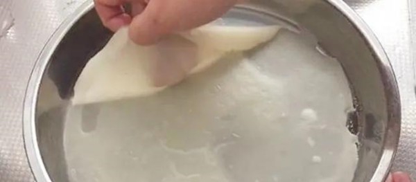 怎么在家做凉皮,夏天吃的凉皮是什么材料制作的图10